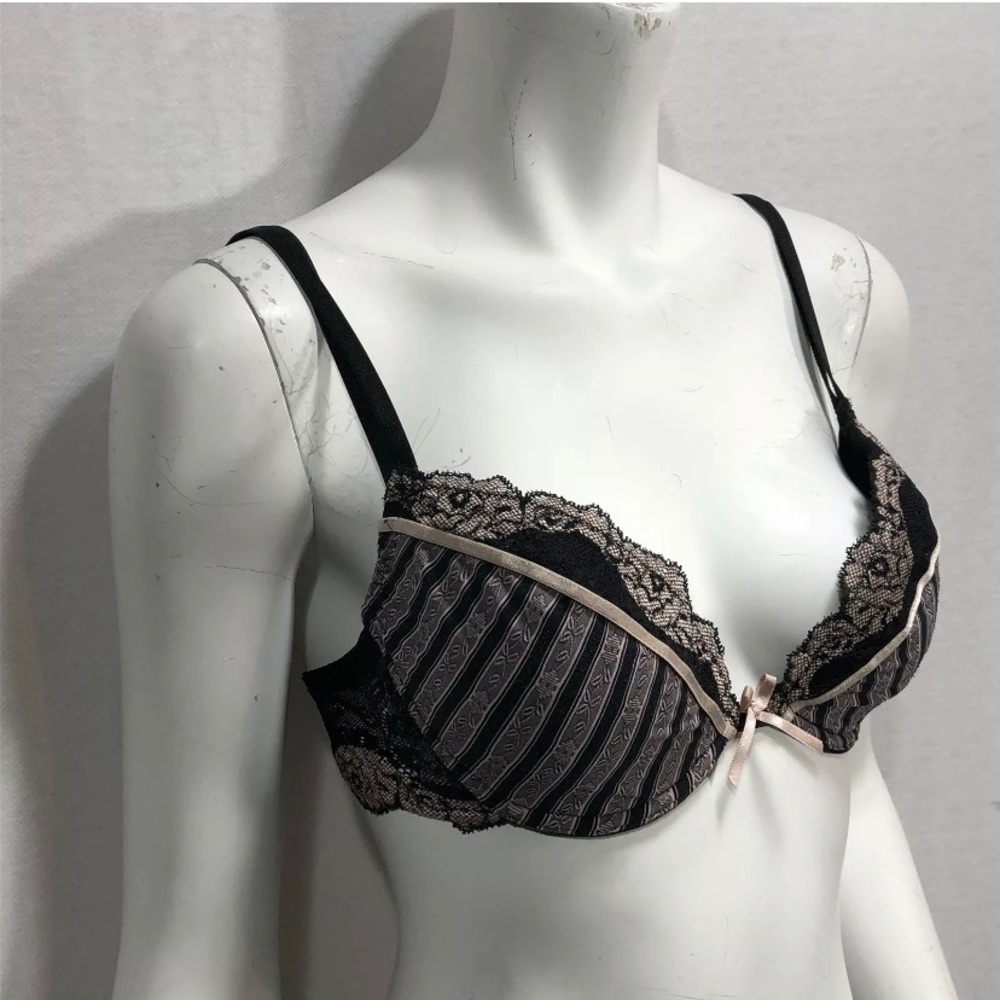 Passionata Bra D Cup Passio #5382 lacey edges Underwire Pushup